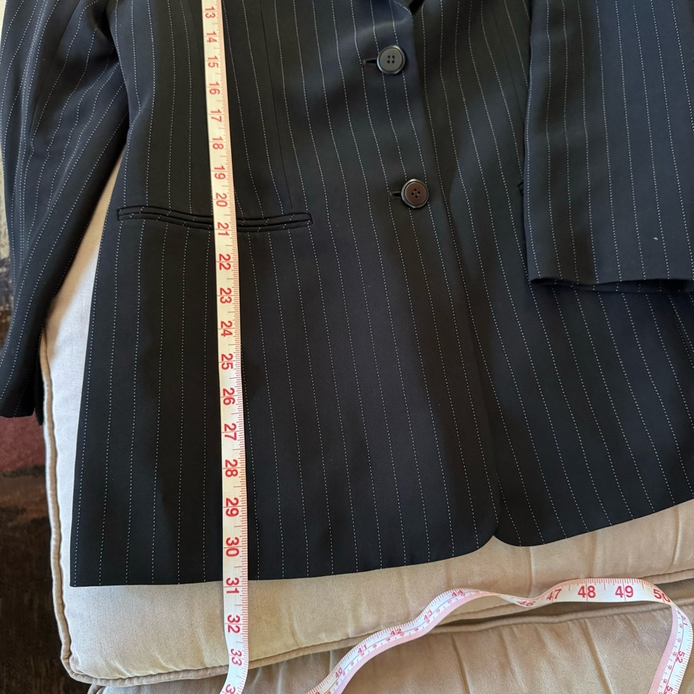 CASUAL CORNER. VINTAGE‎ NWT. Black Pinstripe Blazer. Two buttons in front. - Picture 12 of 12